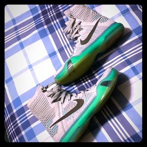 Kobe Nike Shoes size 11